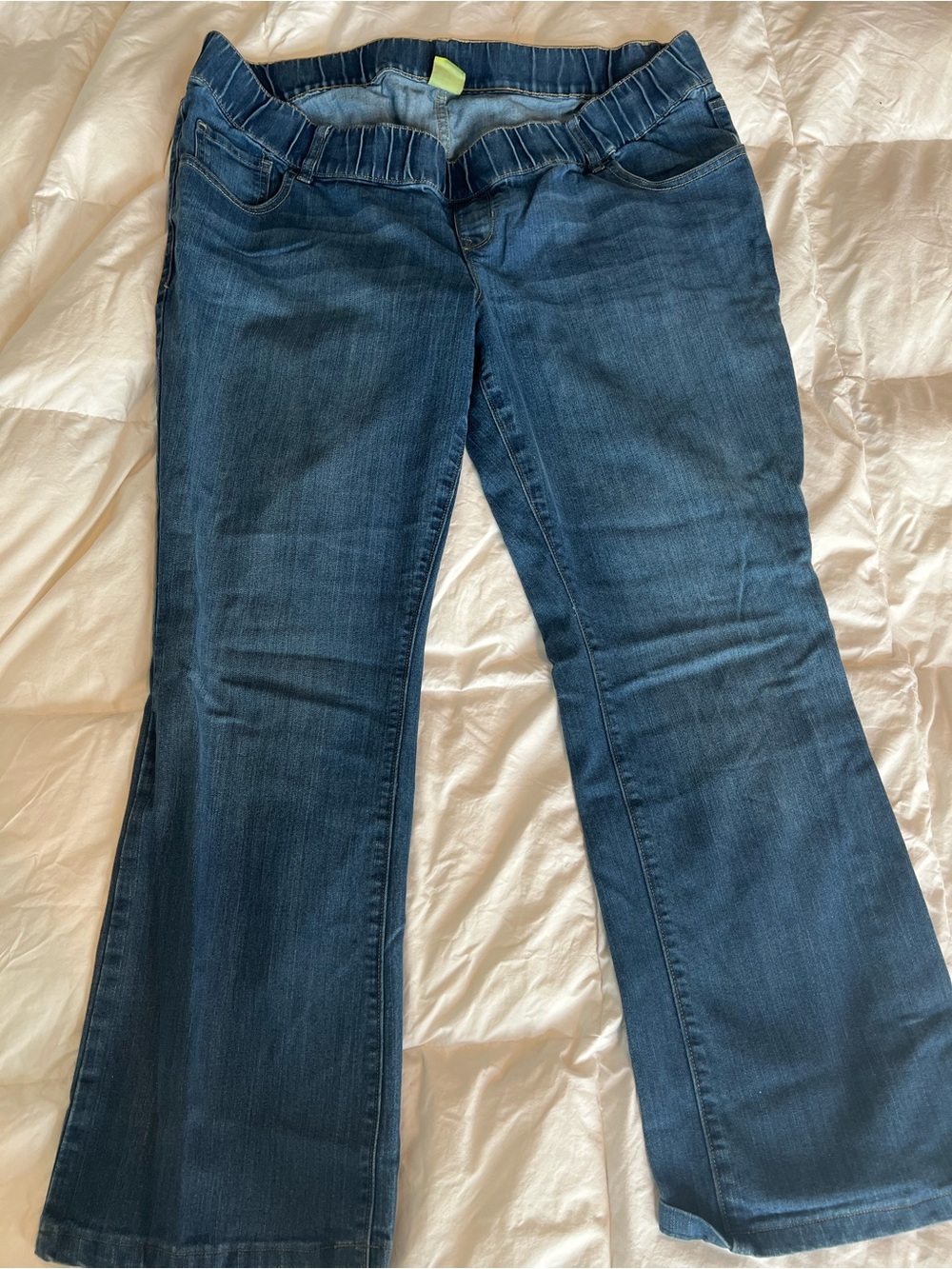 Old Navy women’s maternity pull on jeans sz 18